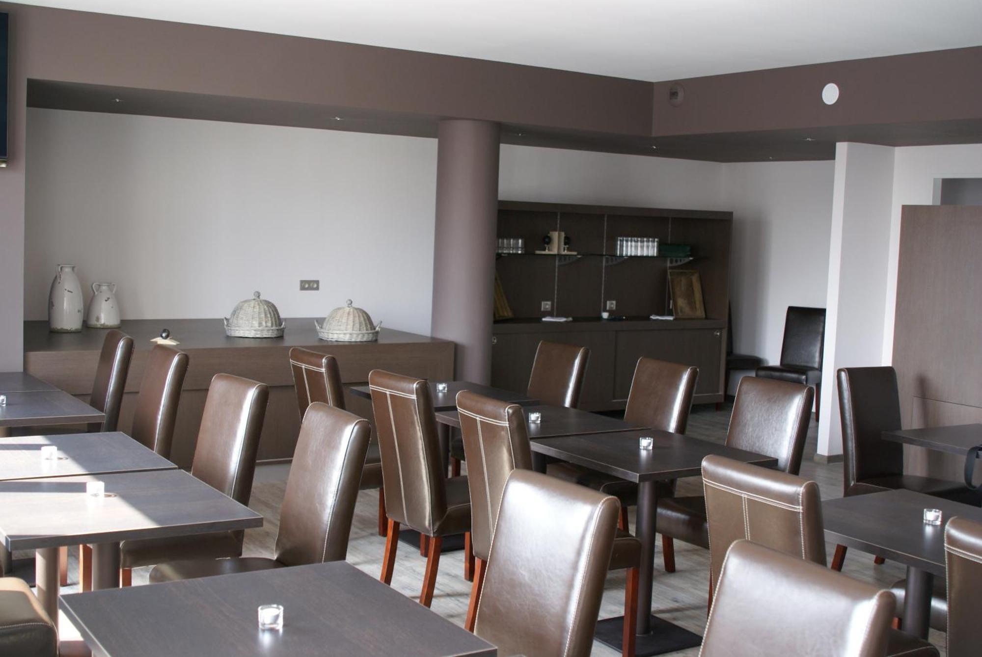 Hotel Bar Le Globe Saint-Die-des-Vosges Zewnętrze zdjęcie