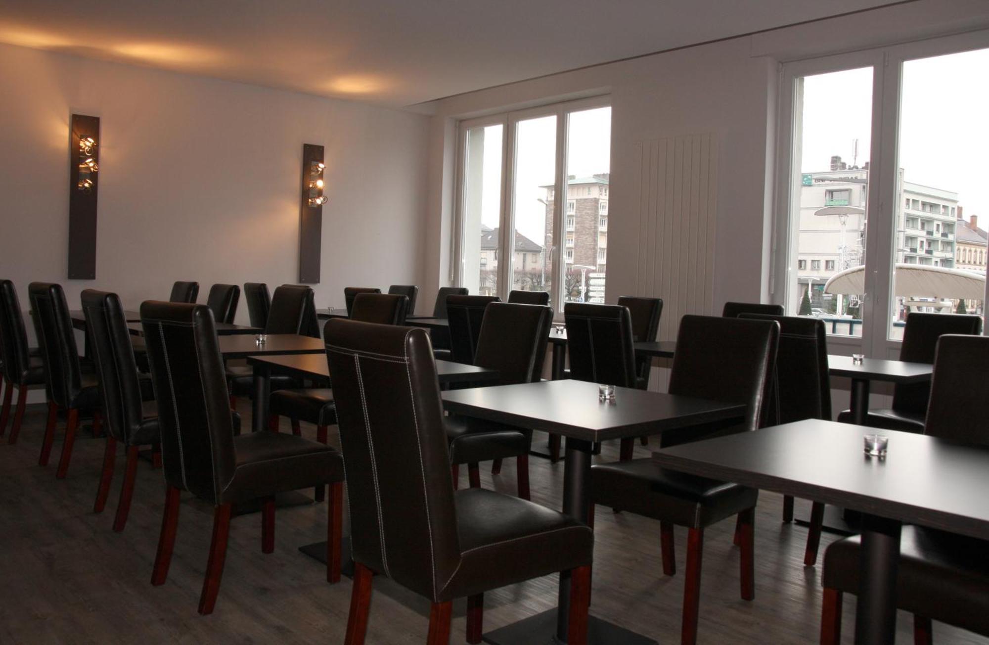 Hotel Bar Le Globe Saint-Die-des-Vosges Zewnętrze zdjęcie