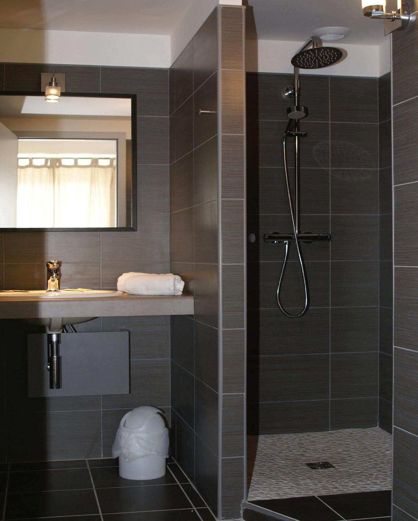 Hotel Bar Le Globe Saint-Die-des-Vosges Zewnętrze zdjęcie